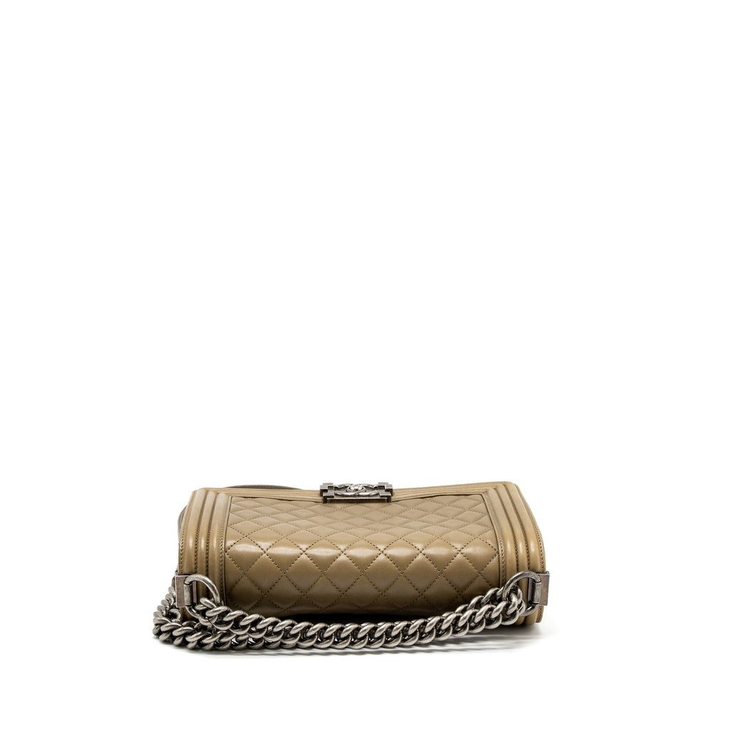 CHANEL MEDIUM BOY BAG LAMBSKIN KHAKI RUTHENIUM HARDWARE
