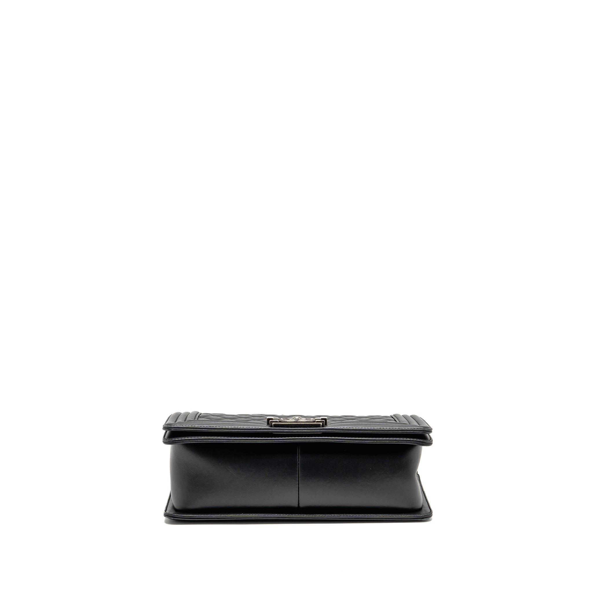 CHANEL MEDIUM BOY BAG CALFSKIN BLACK RUTHENIUM SHW