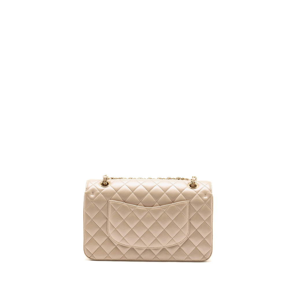 CHANEL MEDIUM CLASSIC DOUBLE FLAP BAG LAMBSKIN IRIDESCENT IVORY LGHW
