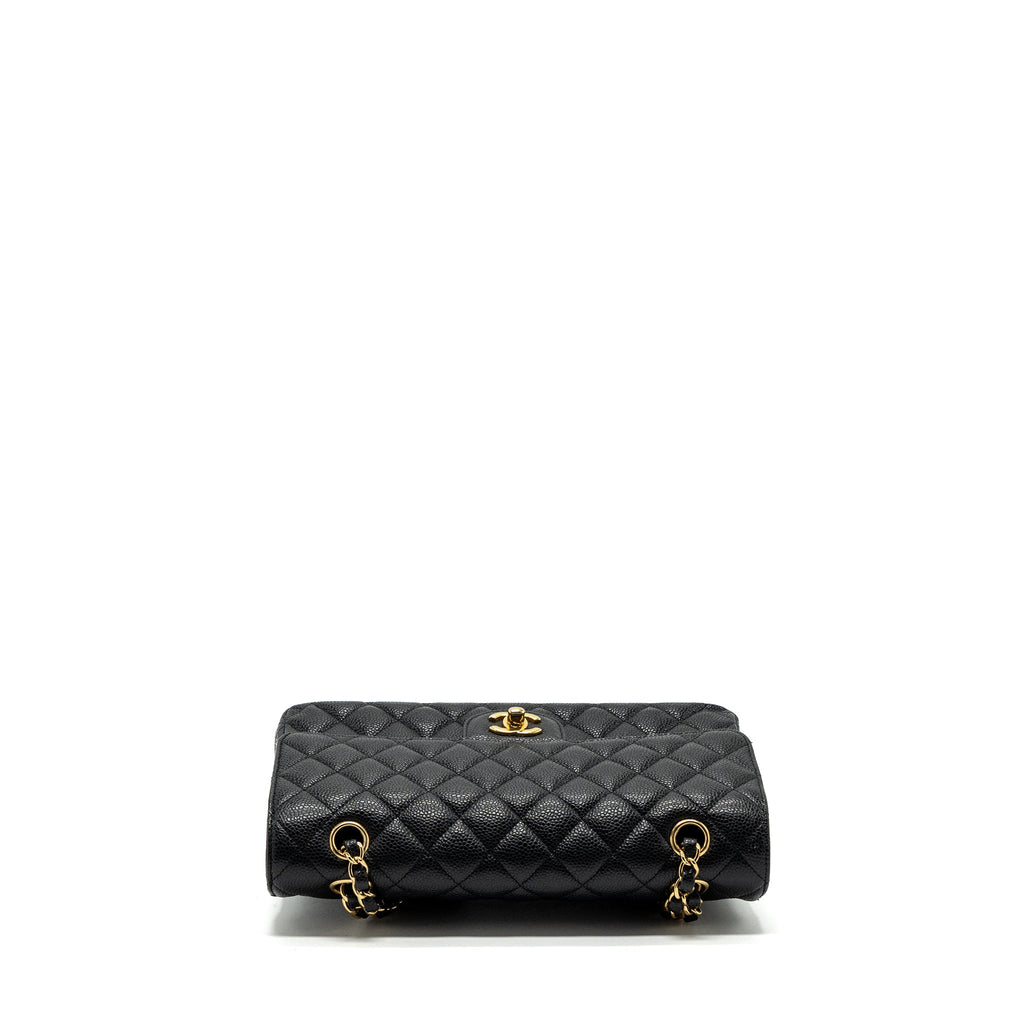 CHANEL MEDIUM CLASSIC DOUBLE FLAP BAG CAVIAR BLACK GHW
