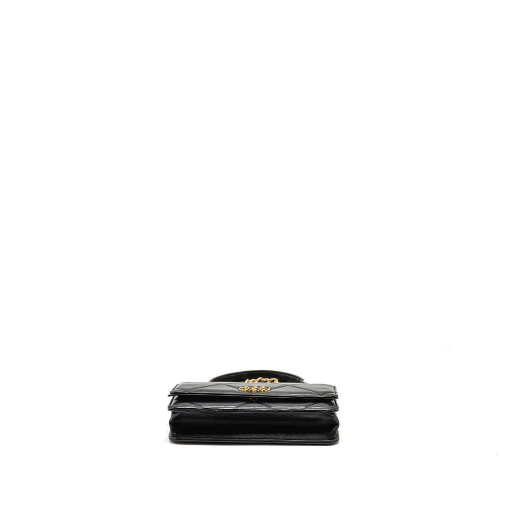 CHANEL 19 WALLET ON CHAIN LAMBSKIN BLACK MULTICOLOUR HARDWARE