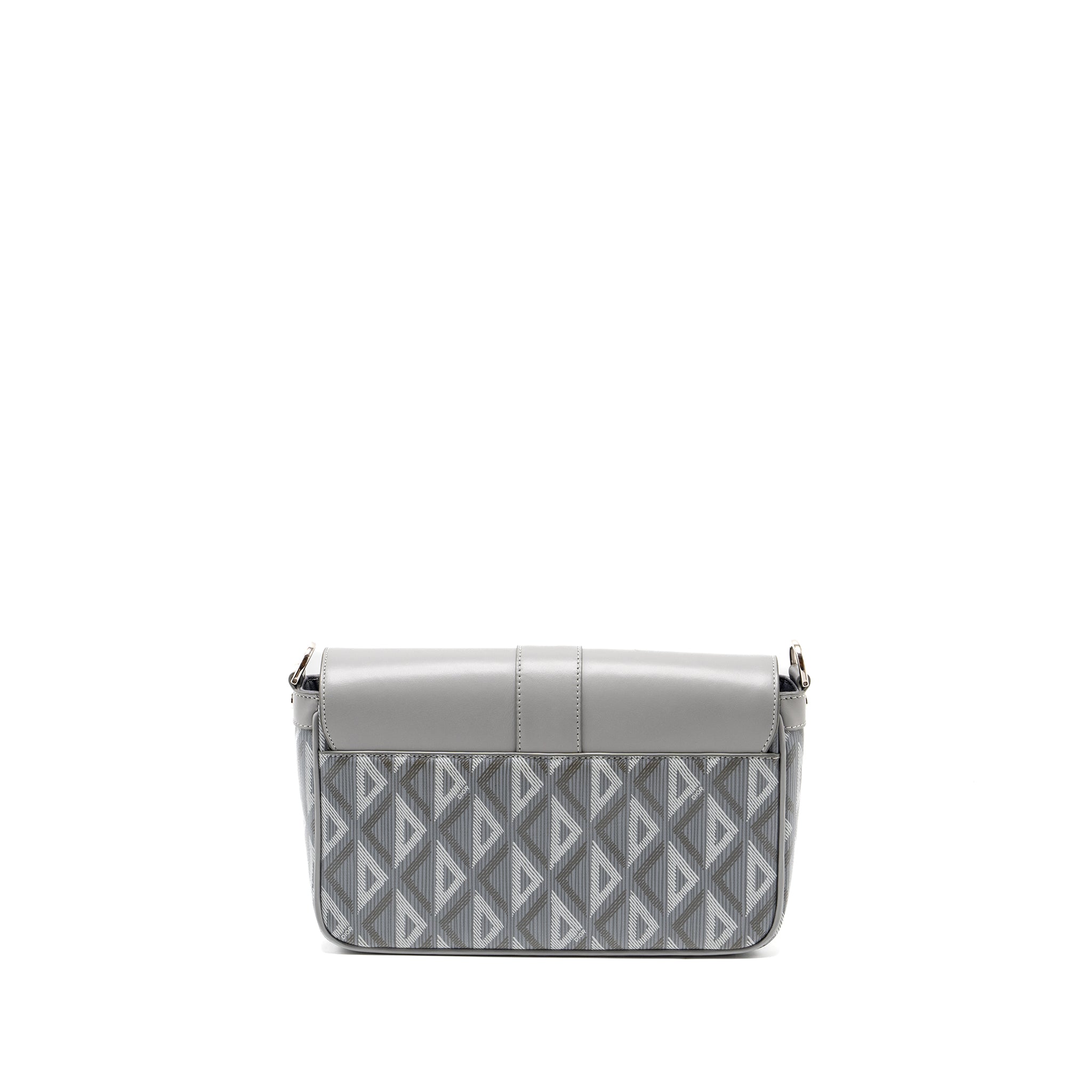 DIOR HIT THE ROAD BAG WITH STRAP DIOR CD DIAMOND CANVAS GREY MULTICOLOUR HARDWARE