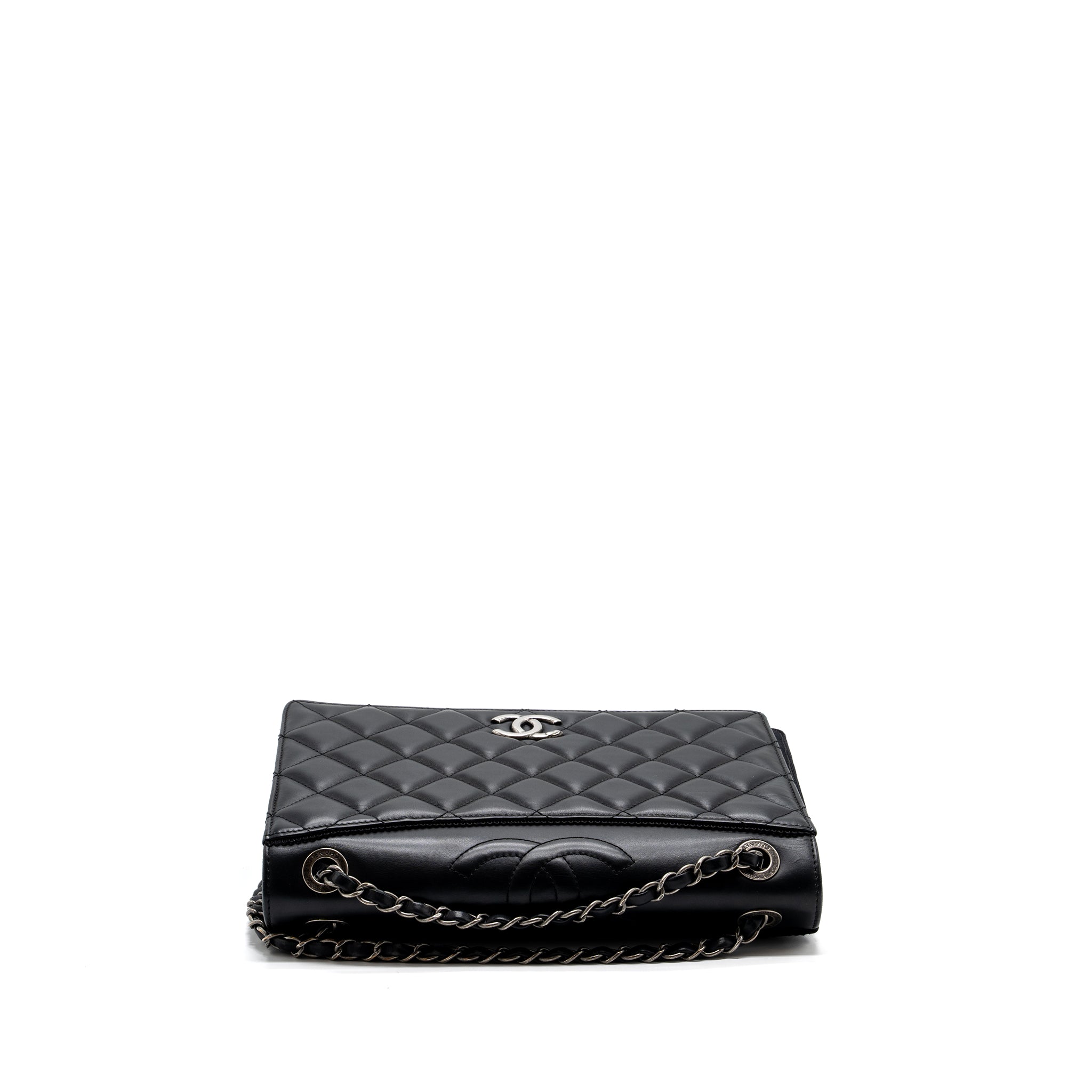 CHANEL QUILTED FLAP BAG CALFSKIN BLACK RUTHENIUM HARDWARE