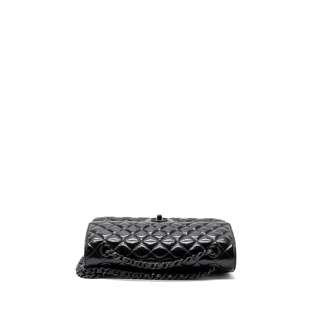 CHANEL MEDIUM CLASSIC DOUBLE FLAP BAG SHINY CALFSKIN SO BLACK