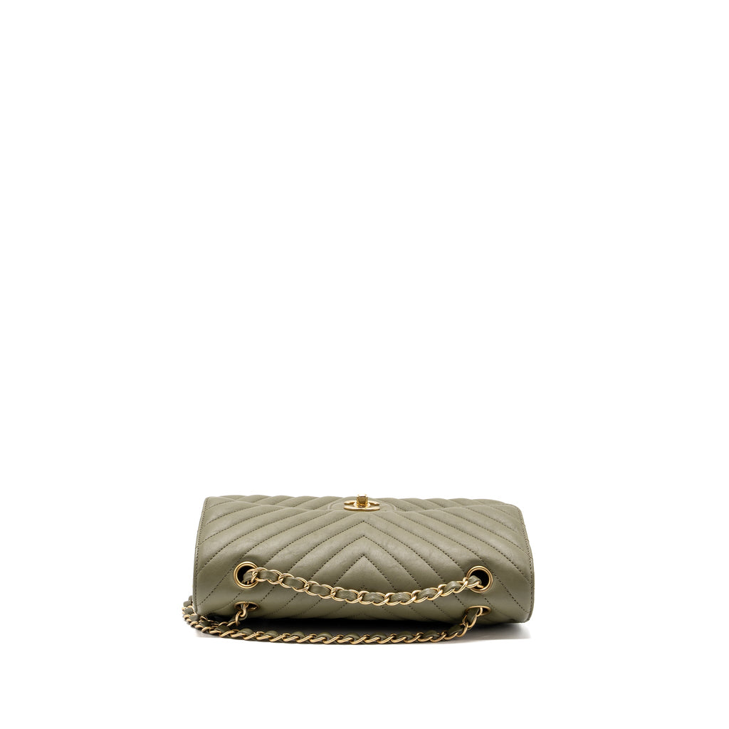 CHANEL MEDIUM CLASSIC DOUBLE FLAP BAG CHEVRON CALFSKIN GREEN GHW