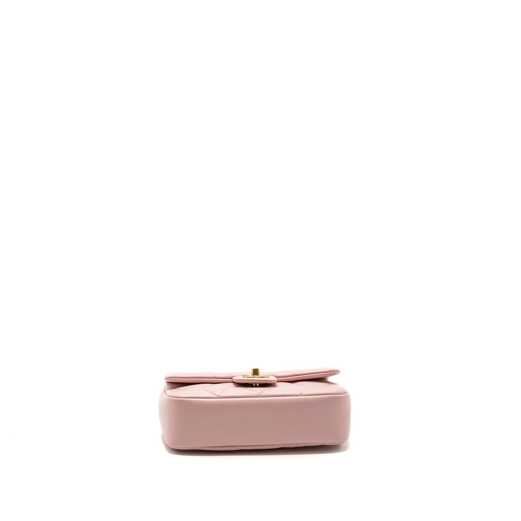 CHANEL QUILTED FLAP BAG WITH HEART CHARM ON CHAIN LAMBSKIN LIGHT PINK GHW (MICROCHIP)