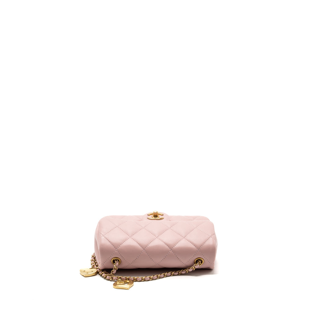CHANEL QUILTED FLAP BAG WITH HEART CHARM ON CHAIN LAMBSKIN LIGHT PINK GHW (MICROCHIP)