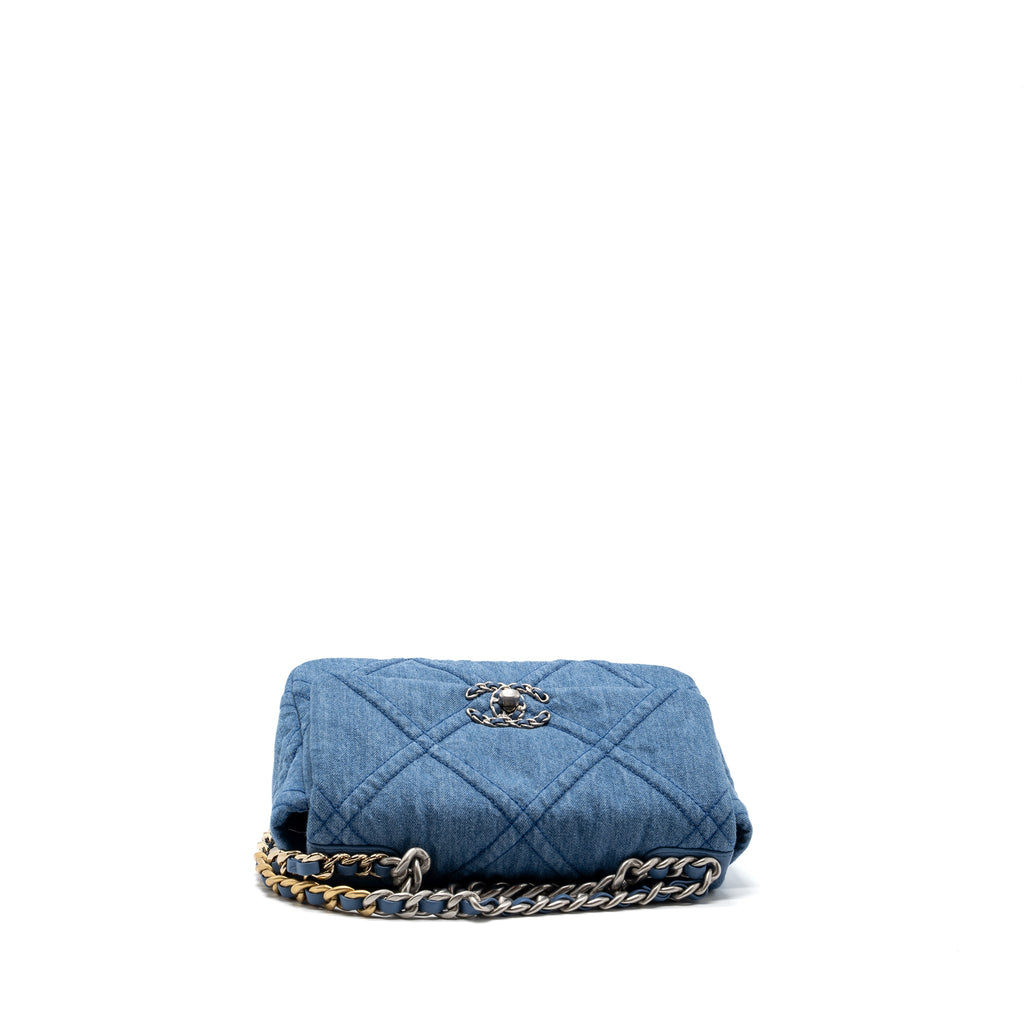 CHANEL SMALL 19 BAG BLUE DENIM MULTICOLOUR HARDWARE (MICROCHIP)