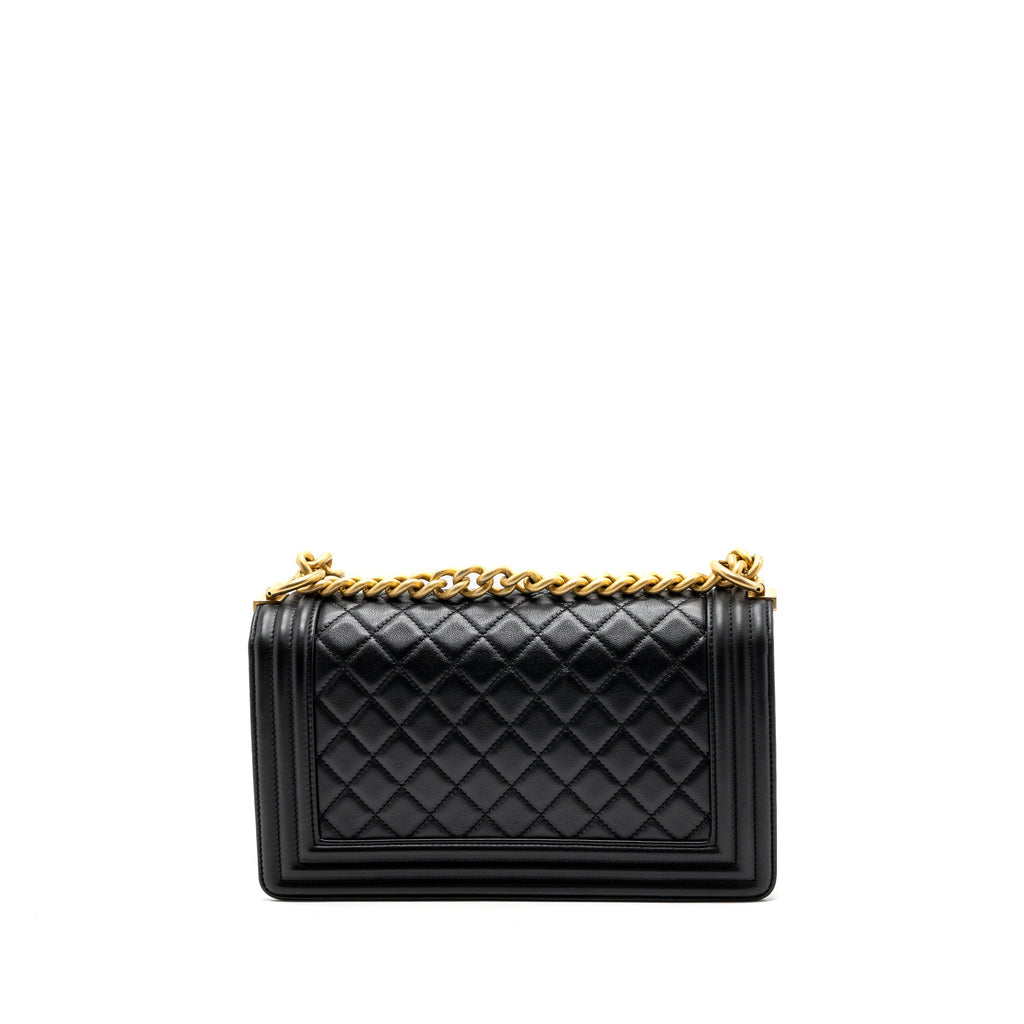 CHANEL MEDIUM BOY BAG CALFSKIN BLACK GHW