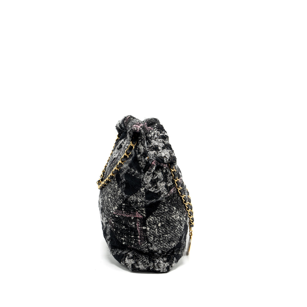 CHANEL MEDIUM 22 BAG FABRIC / TWEED MULTICOLOUR GHW (MICROCHIP)