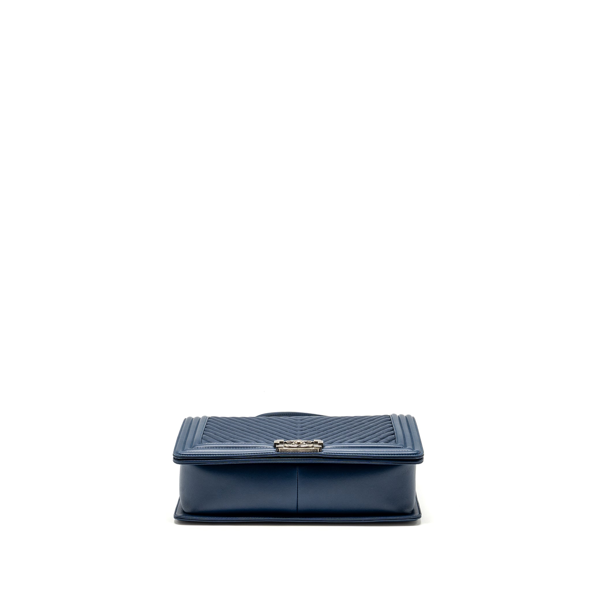 CHANEL NEW MEDIUM BOY BAG CHEVRON LAMBSKIN BLUE RUTHENIUM SHW