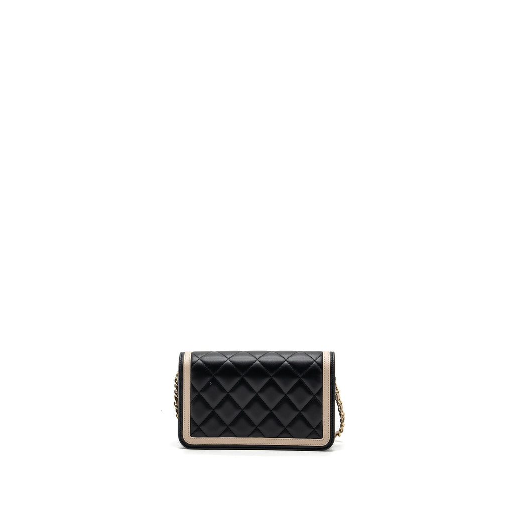 CHANEL 23B FLAP PHONE HOLDER LAMBSKIN BLACK/ WHITE LGHW (MICROCHIP)