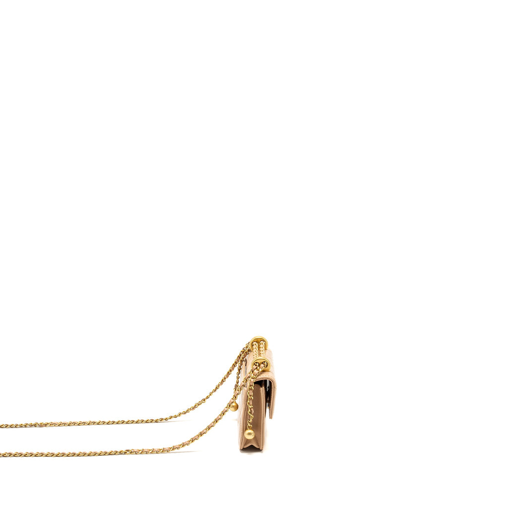 CHANEL 21A GOLD CRUSH MINI FLAP CLUTCH WITH ADJUSTABLE CHAIN CALFSKIN BEIGE GHW