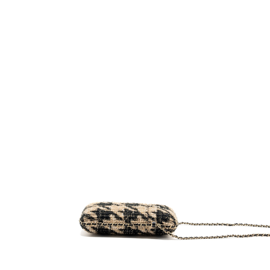 CHANEL VERTICAL PHONE CASE TWEED MULTICOLOR BLACK / LIGHT BROWN LGHW