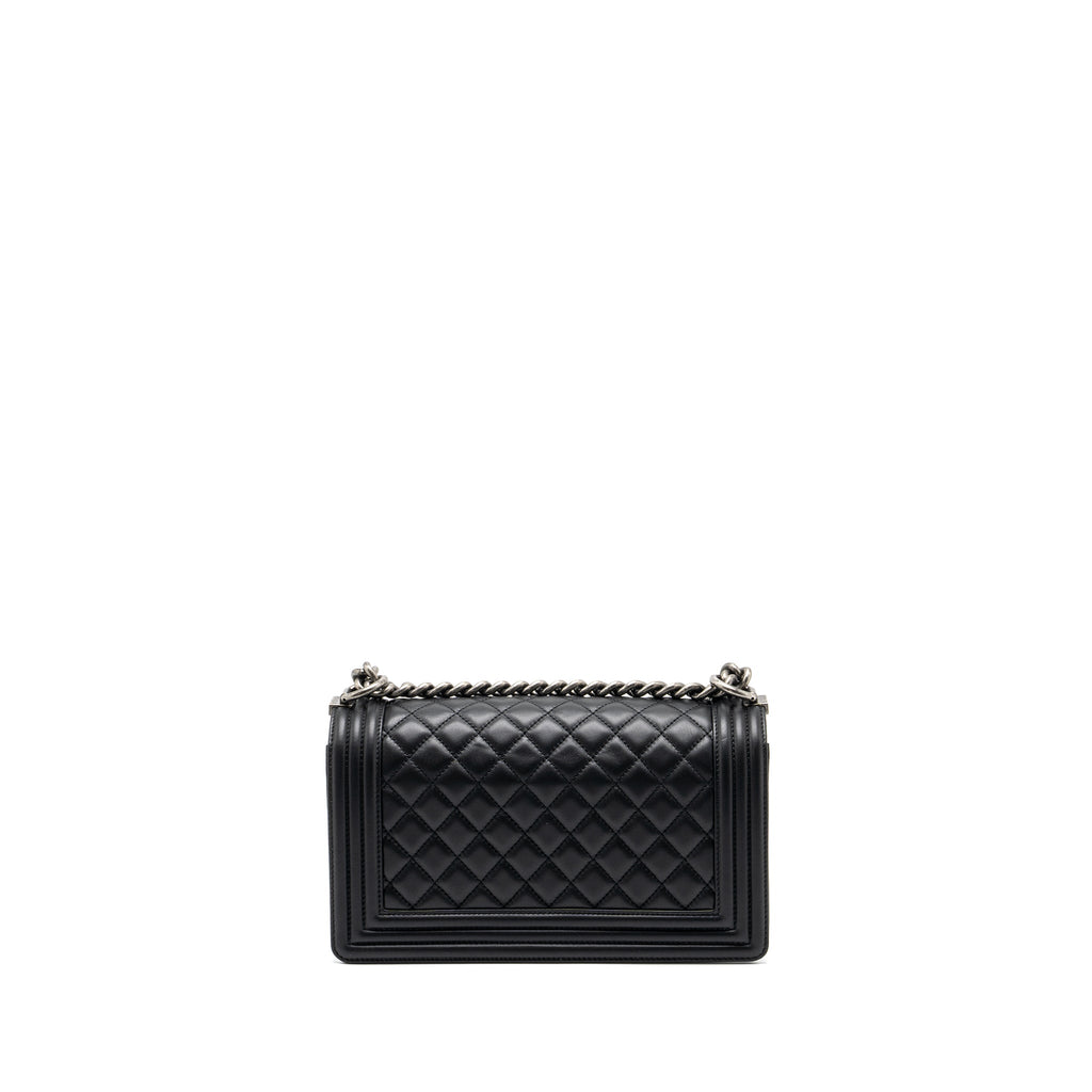 CHANEL MEDIUM BOY BAG CALFSKIN BLACK RUTHENIUM HARDWARE