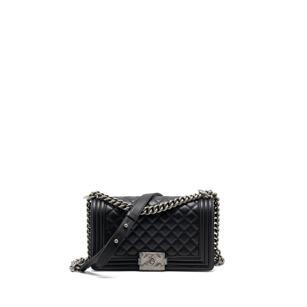 CHANEL MEDIUM BOY BAG CALFSKIN BLACK RUTHENIUM HARDWARE