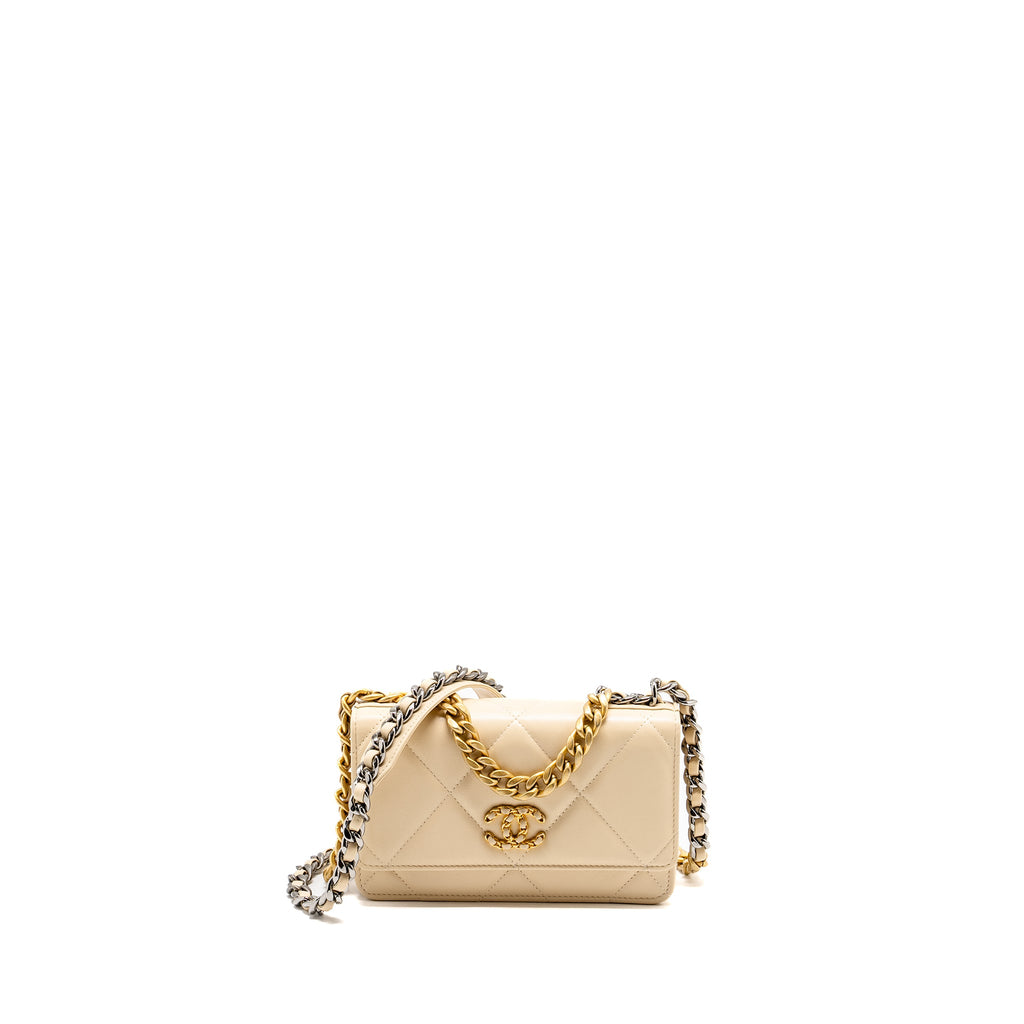 CHANEL 19 WALLET ON CHAIN LAMBSKIN LIGHT BEIGE MULTICOLOUR HARDWARE
