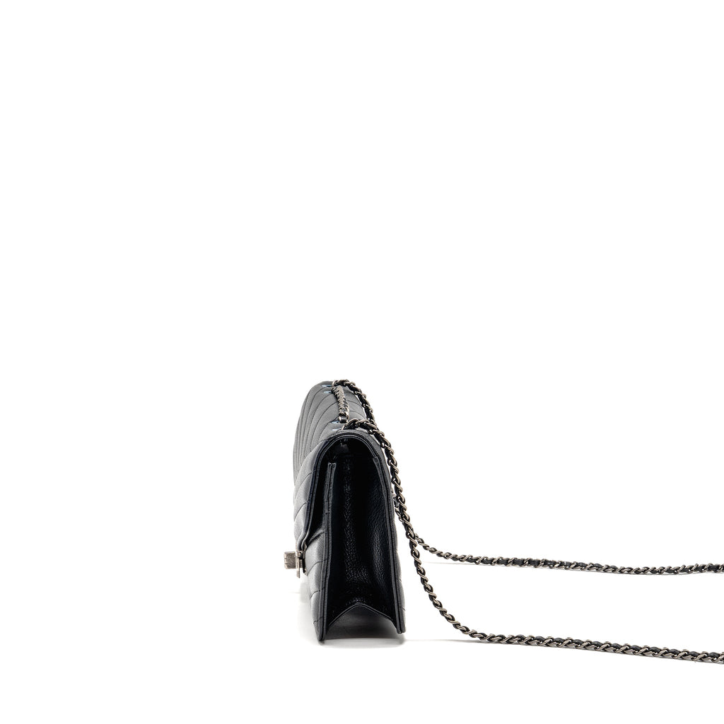 CHANEL ENVELOP METAL PLATE FLAP BAG CHEVRON CALFSKIN BLACK/NAVY RUTHENIUM SILVER HARDWARE