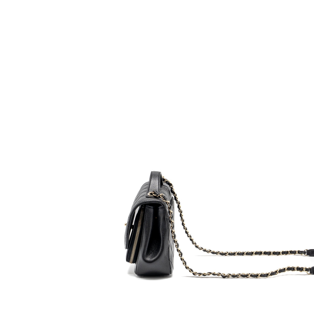 CHANEL MEDIUM BUSINESS AFFINITY CAVIAR BLACK LGHW (MICROCHIP)