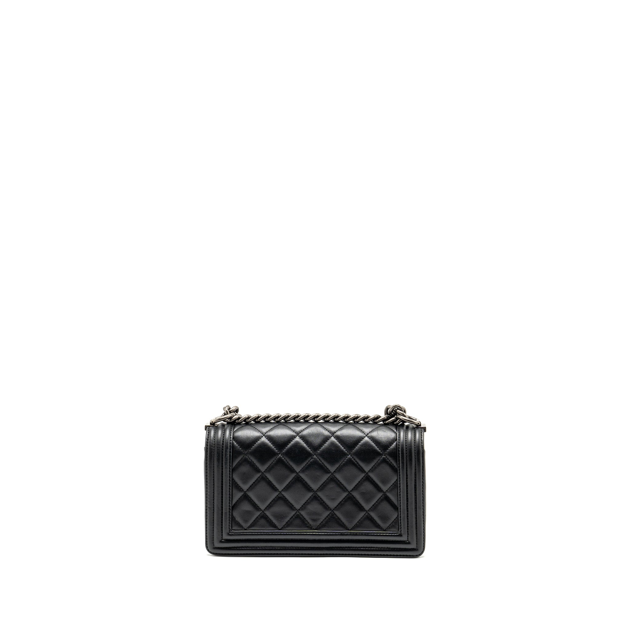 CHANEL MEDIUM BOY BAG CALFSKIN BLACK RUTHENIUM HARDWARE