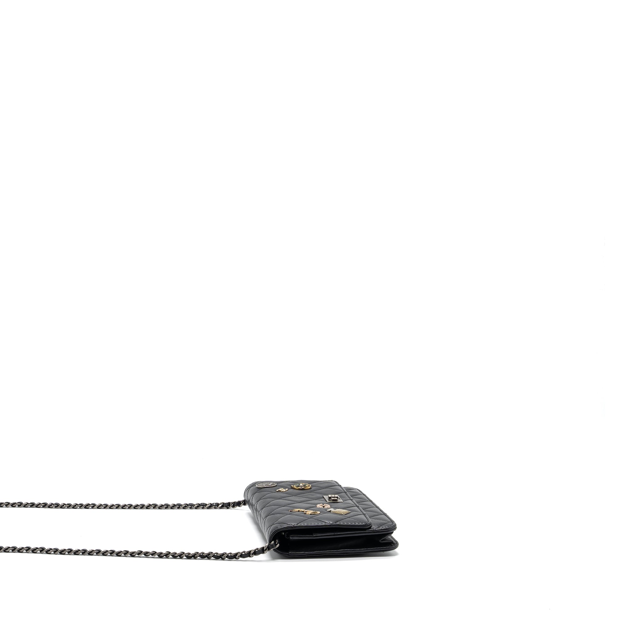 CHANEL 2.55 REISSUE LUCKY CHARMS WALLET ON CHAIN AGED CALFSKIN BLACK RUTHENIUM HARDWARE