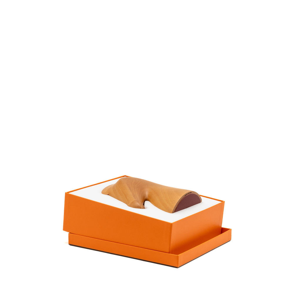 HERMES SAMARCANDE PAPERWEIGHT SOLID NATURAL MAHOGANY/SMOOTH TAURILLON LEATHER NATUREL