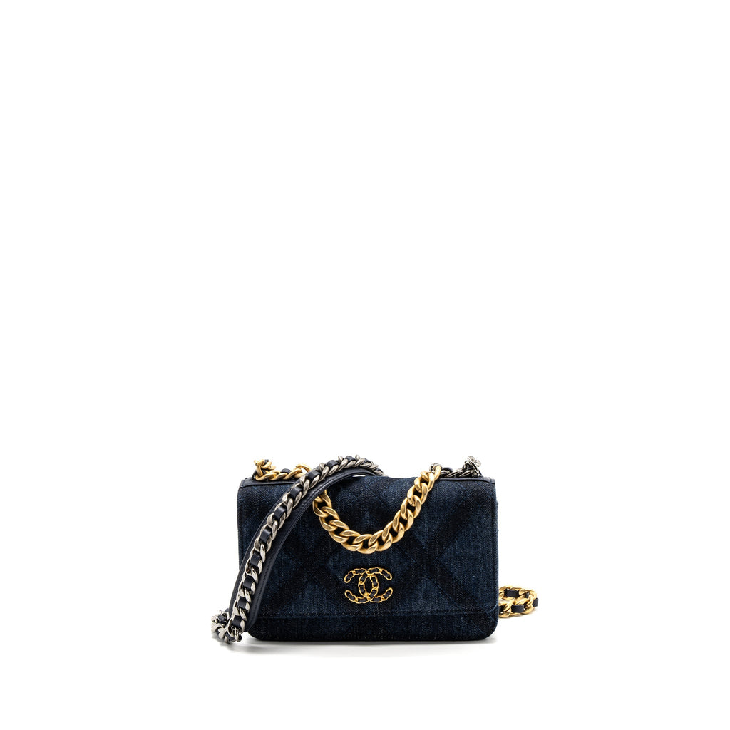 CHANEL 19 WALLET ON CHAIN LIMITED DENIM DARK BLUE MULTICOLOUR HARDWARE (MICROCHIP)