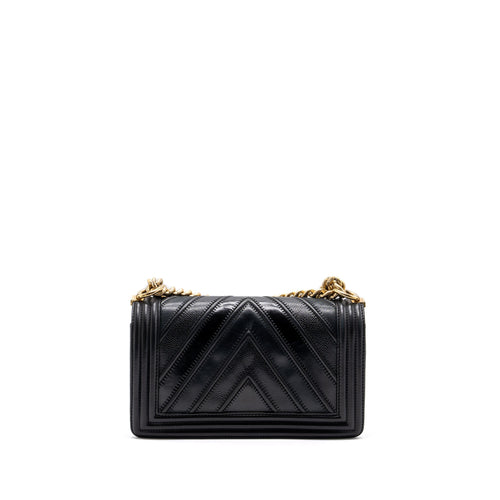 CHANEL MEDIUM BOY BAG CHEVRON CALFSKIN BLACK GHW