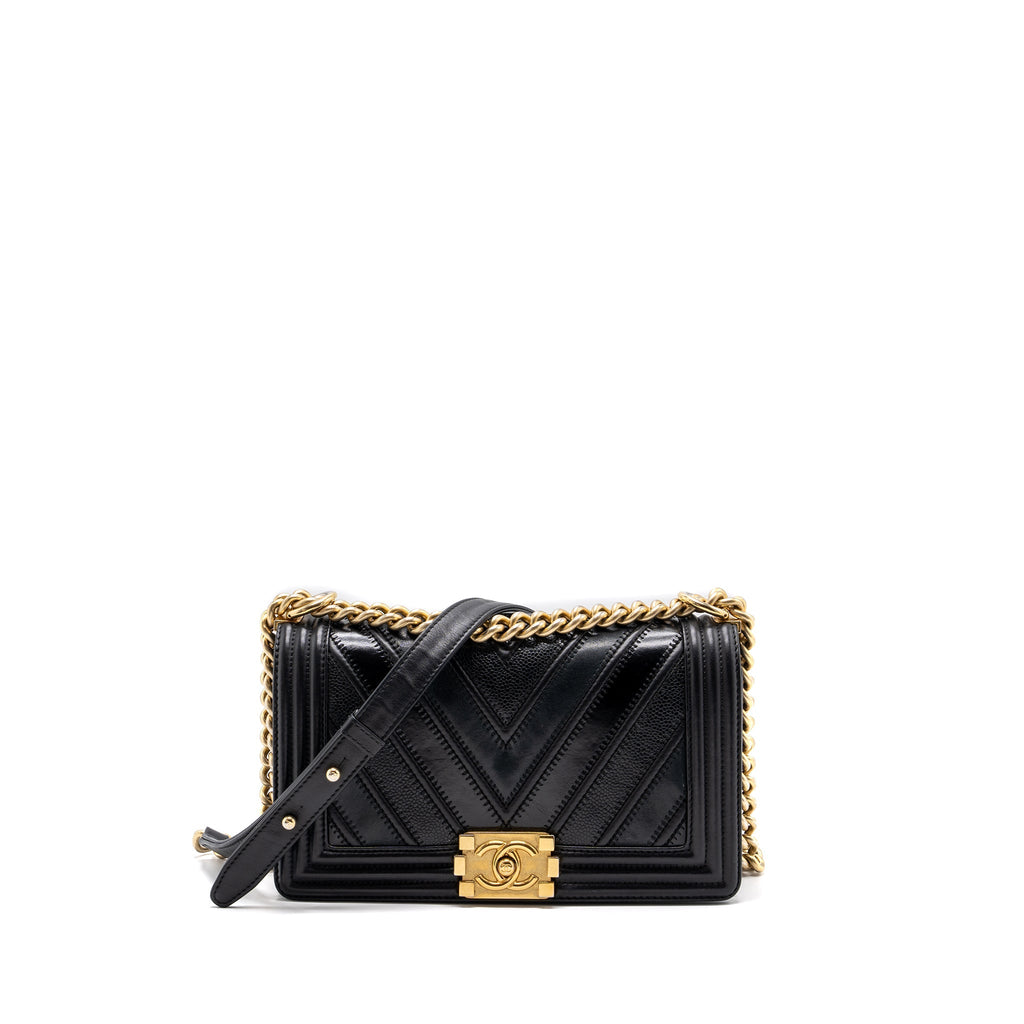 CHANEL MEDIUM BOY BAG CHEVRON CALFSKIN BLACK GHW
