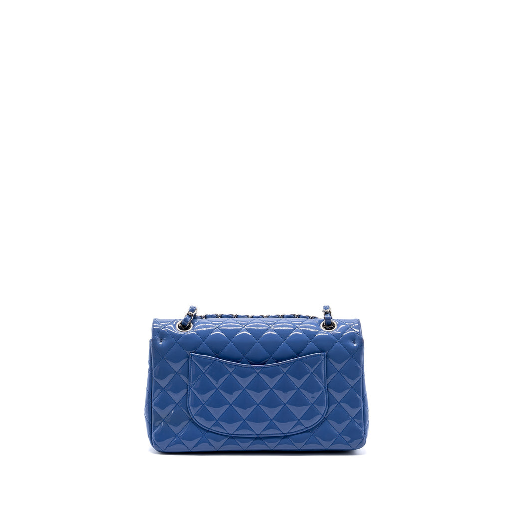 CHANEL MEDIUM CLASSIC DOUBLE FLAP BAG PATENT LIGHT BLUE SHW