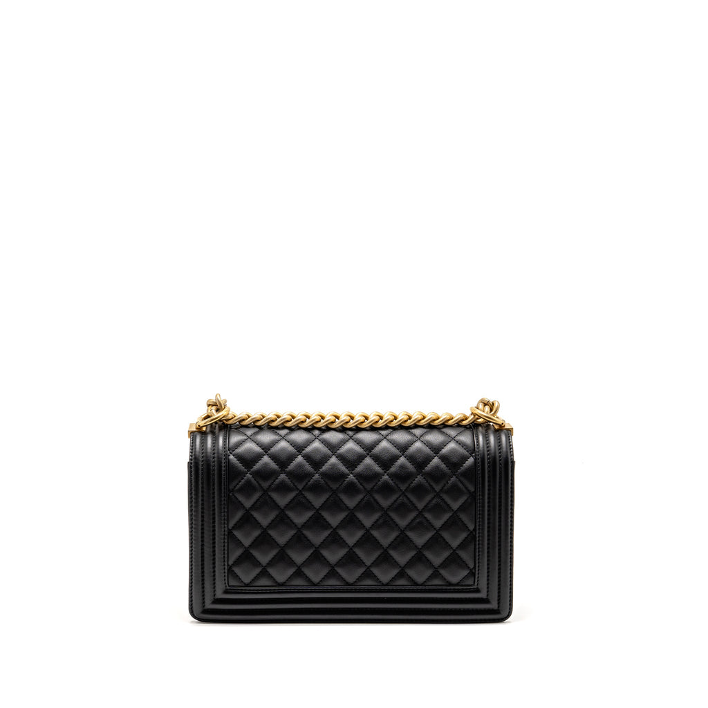 CHANEL MEDIUM BOY BAG CALFSKIN BLACK GHW (MICROCHIP)