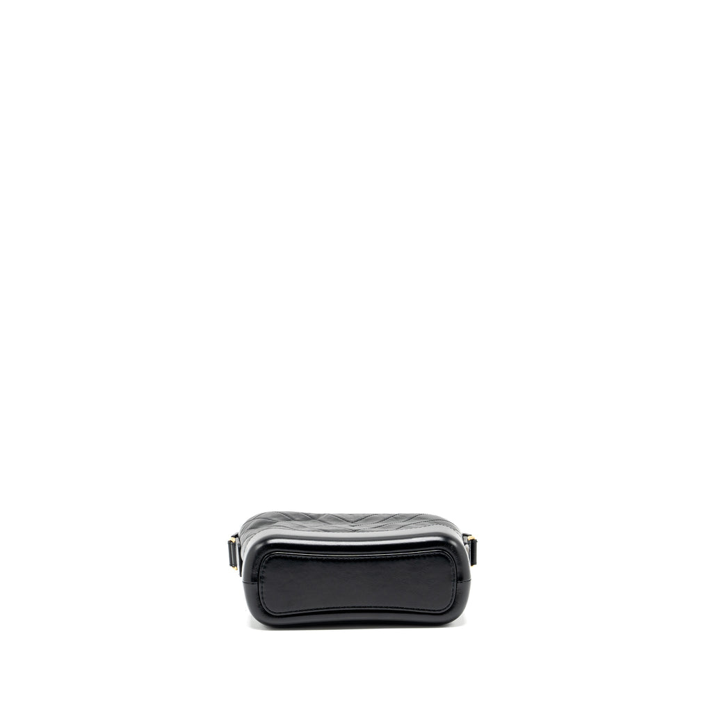 CHANEL SMALL CHEVRON GABRIELLE BAG CALFSKIN BLACK MULTICOLOUR HARDWARE