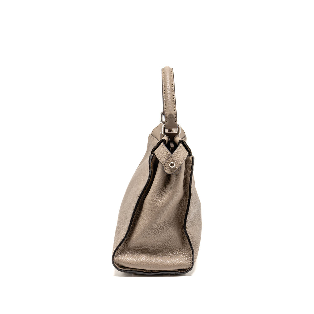 FENDI ISEEU MEDIUM PEEKABOO CALFSKIN GREY SHW