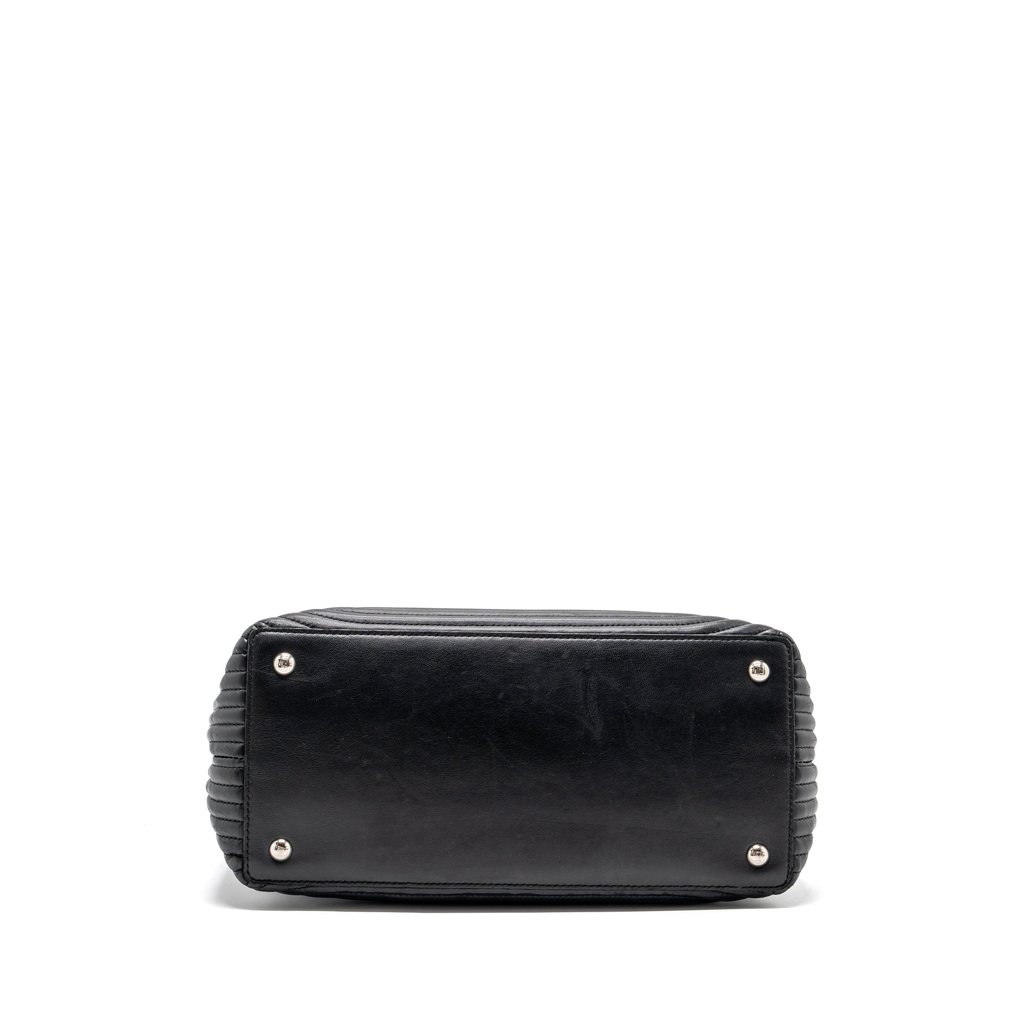 FENDI DOCTOM CHAIN SHOULDER BAG LEATHER BLACK SHW