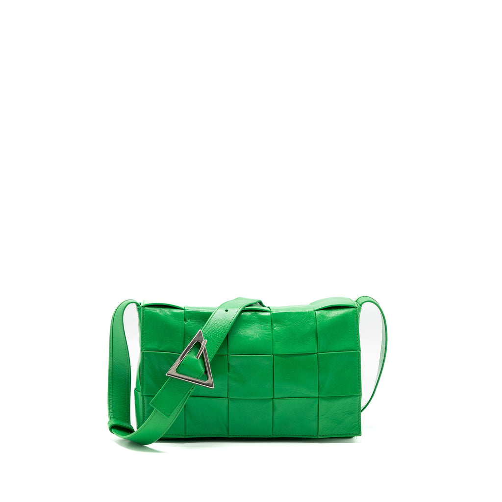 BOTTEGA VENETA CASSETTE LEATHER GREEN SHW