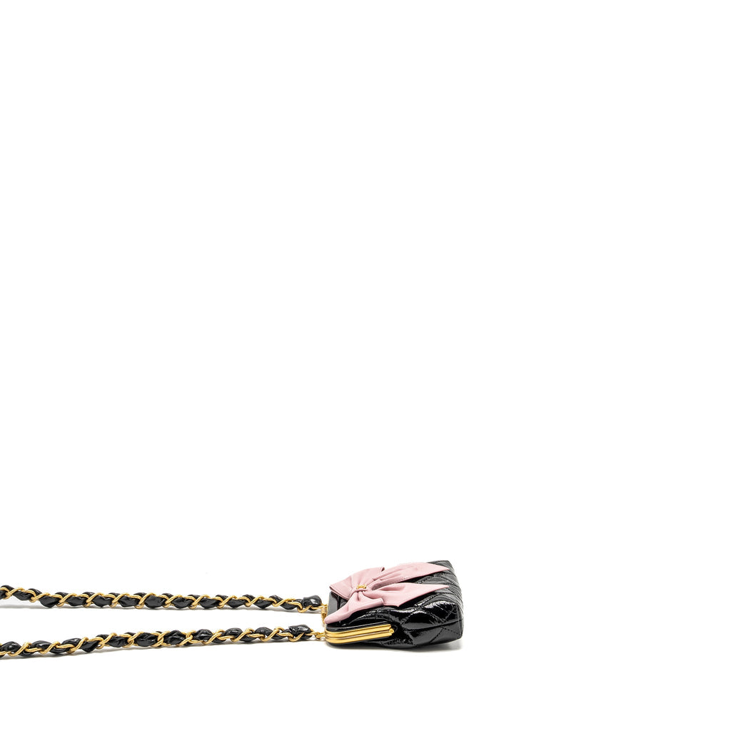 CHANEL 24A BOWKNOT CLUTCH WITH CHAIN PATENT CRUMPLED LAMBSKIN/SHINY LAMBSKIN BLACK/PINK GHW (MICROCHIP)