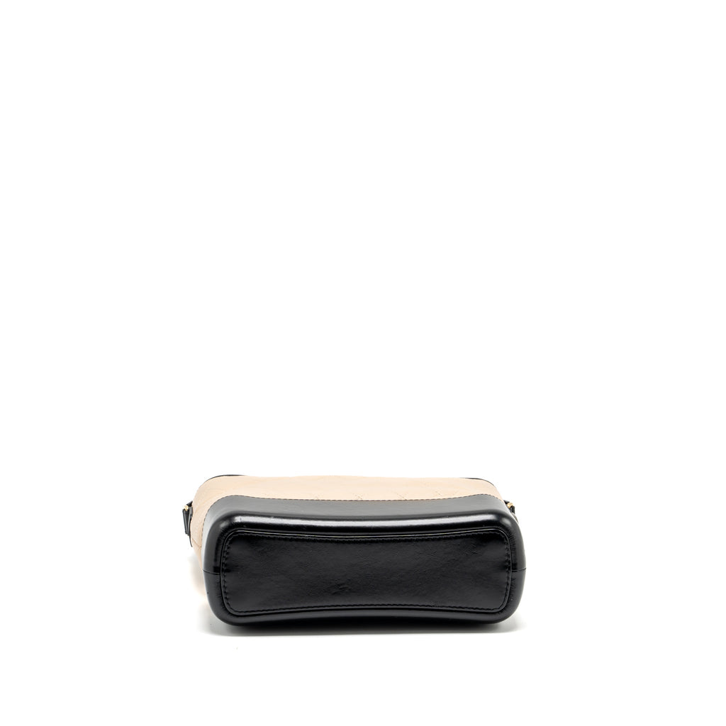 CHANEL GABRIELLE HOBO BAG AGED CALFSKIN BEIGE/BLACK MULTICOLOUR HARDWARE