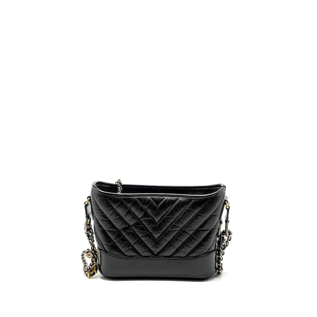 CHANEL SMALL GABRIELLE  HOBO BAG CHEVRON AGED CALFSKIN BLACK MULTICOLOUR HARDWARE