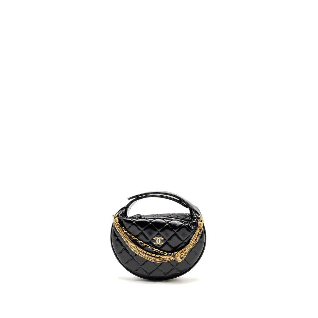 CHANEL 21A ROUND CLUTCH WITH DETAIL CHAIN CALFSKIN BLACK GHW(MICROCHIP)