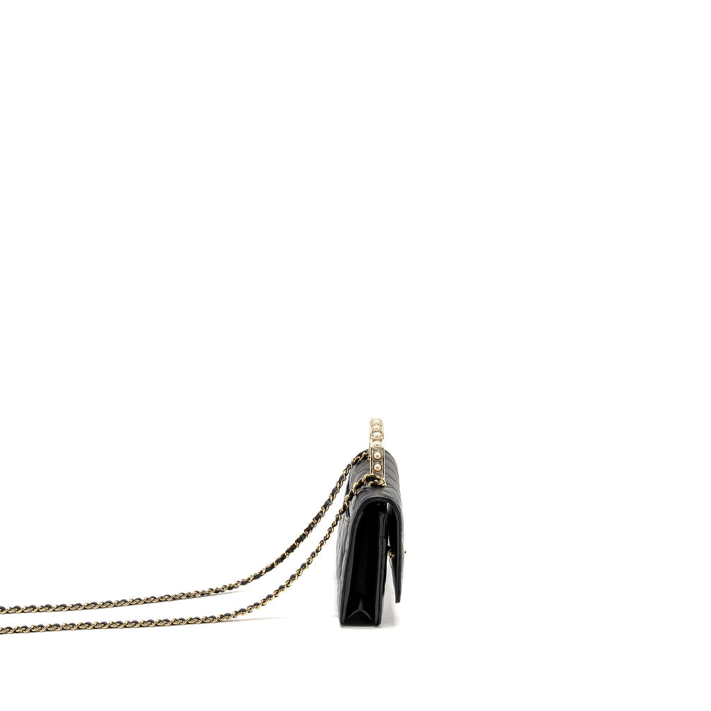 CHANEL PEARL DETAILED TOP HANDEL WALLET ON CHAIN LAMBSKIN BLACK LGHW (MICROCHIP)
