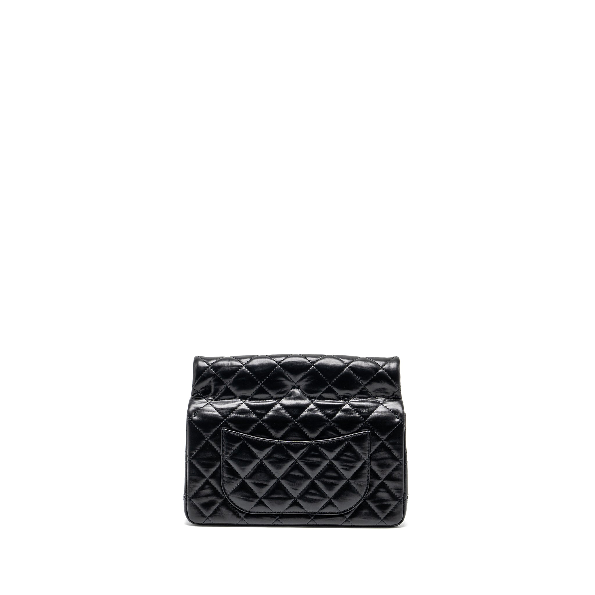 CHANEL 23A CLASSIC FLAP CLUTCH SHINY CALFSKIN BLACK LGHW (MICROCHIP)