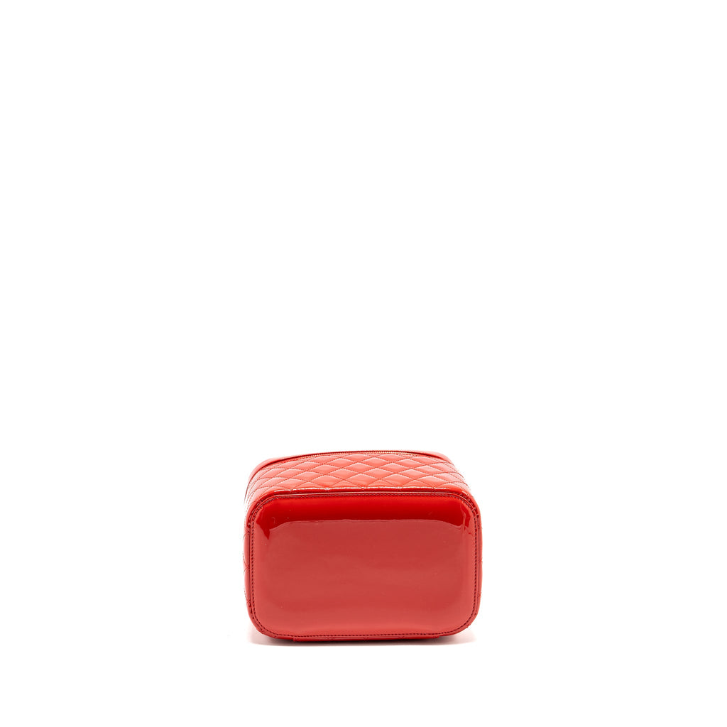 CHANEL LARGE VANITY POUCH PATENT RED GHW