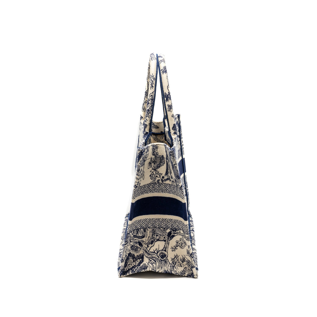 DIOR MEDIUM BOOK TOTE TOILE DE JOUY EMBROIDERY