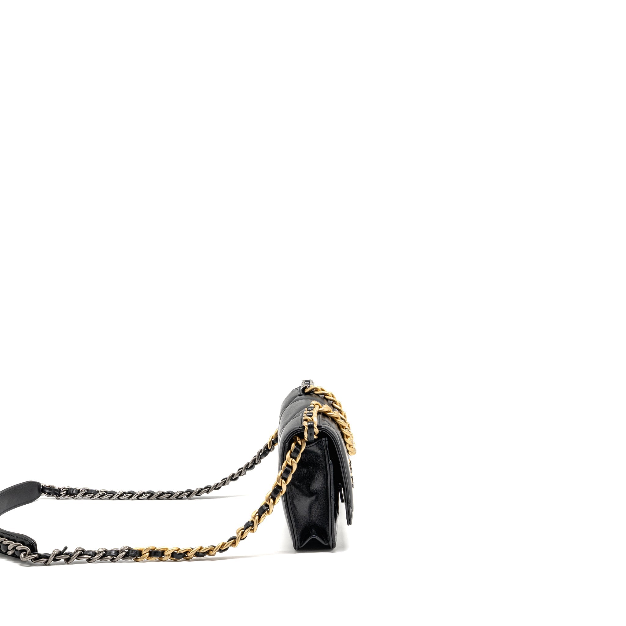 CHANEL 19 WALLET ON CHAIN LAMBSKIN BLACK MULTICOLOUR HARDWARE