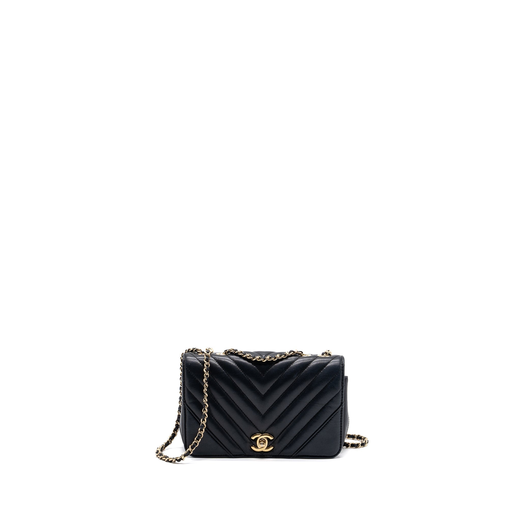 CHANEL CHEVRON FLAP BAG CALFSKIN BLACK GHW