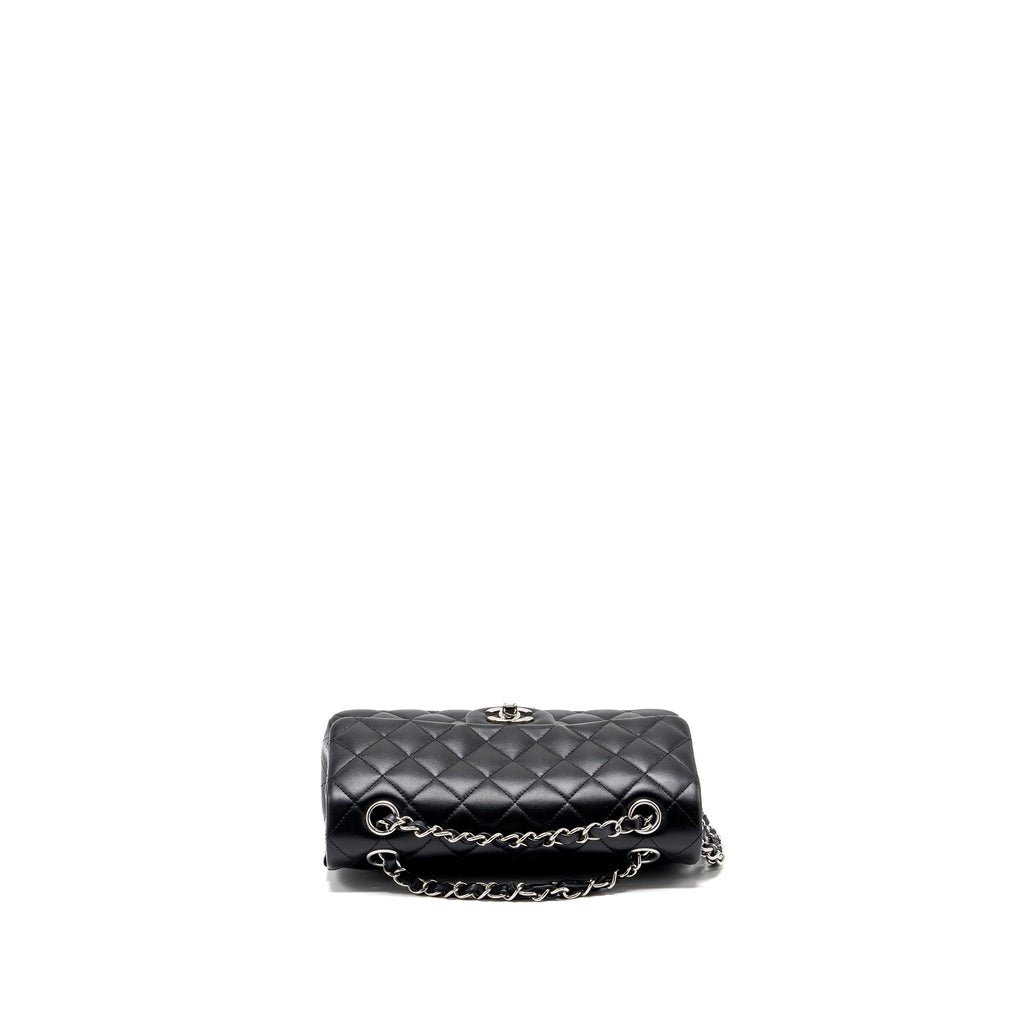 CHANEL SMALL CLASSIC DOUBLE FLAP BAG LAMBSKIN BLACK SHW (MICROCHIP)