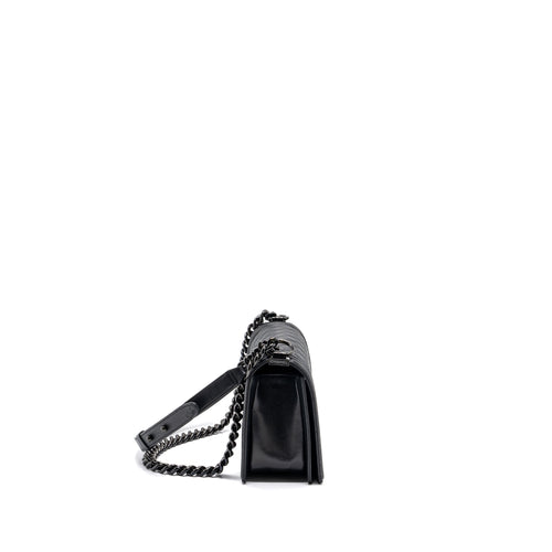 CHANEL MEDIUM BOY BAG CAVIAR SO BLACK BLACK HARDWARE