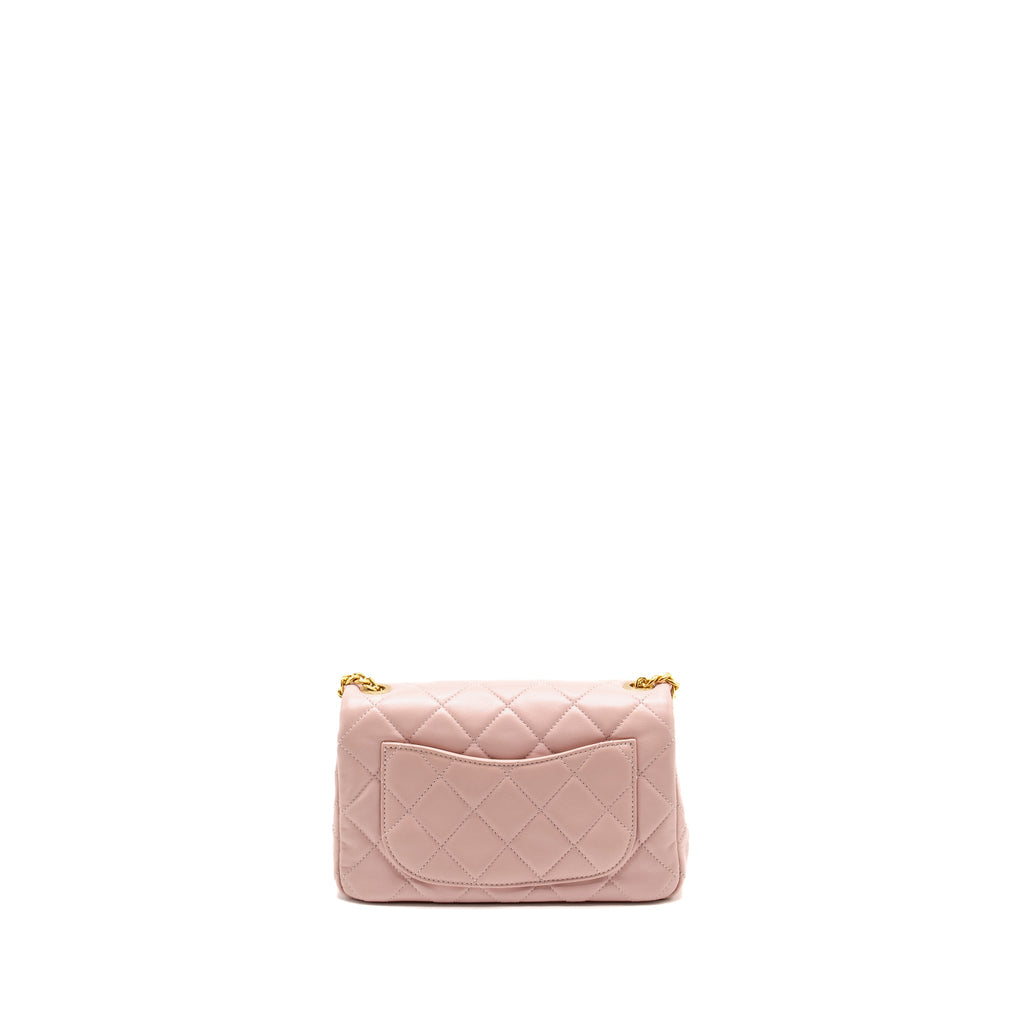CHANEL 22B FLAP BAG WITH GEM CHAIN LAMBSKIN DUST PINK GHW (MICROCHIP)