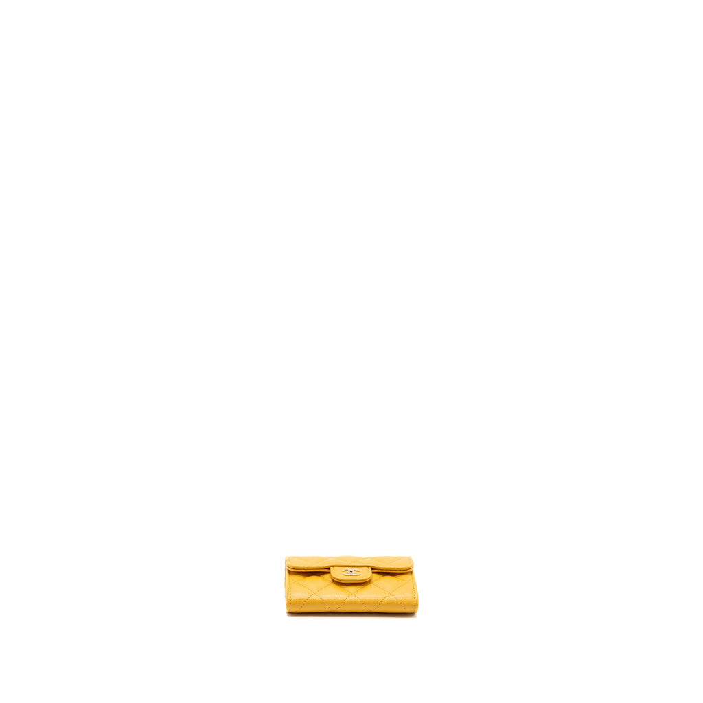 CHANEL CLASSIC FLAP CARD HOLDER CAVIAR YELLOW LGHW (MIRCOCHIP)