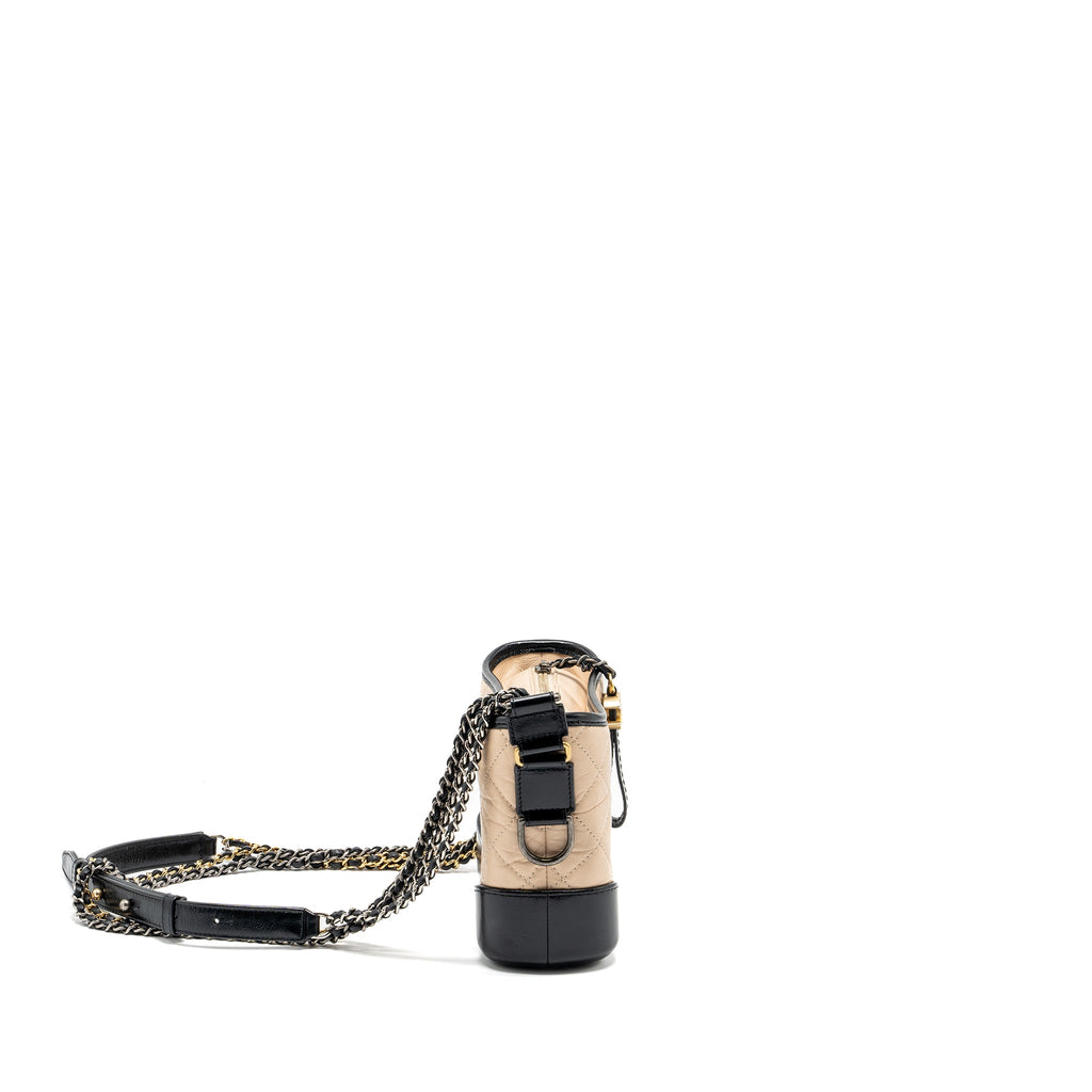 CHANEL SMALL GABRIELLE HOBO BAG AGED CALFSKIN BEIGE/BLACK MULTICOLOUR HARDWARE